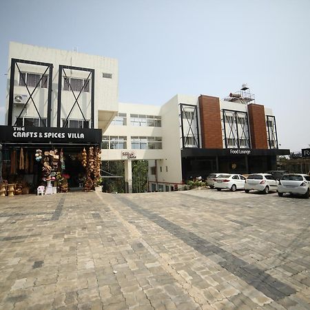 Hotel Soorya Castle Wayanad Exteriör bild
