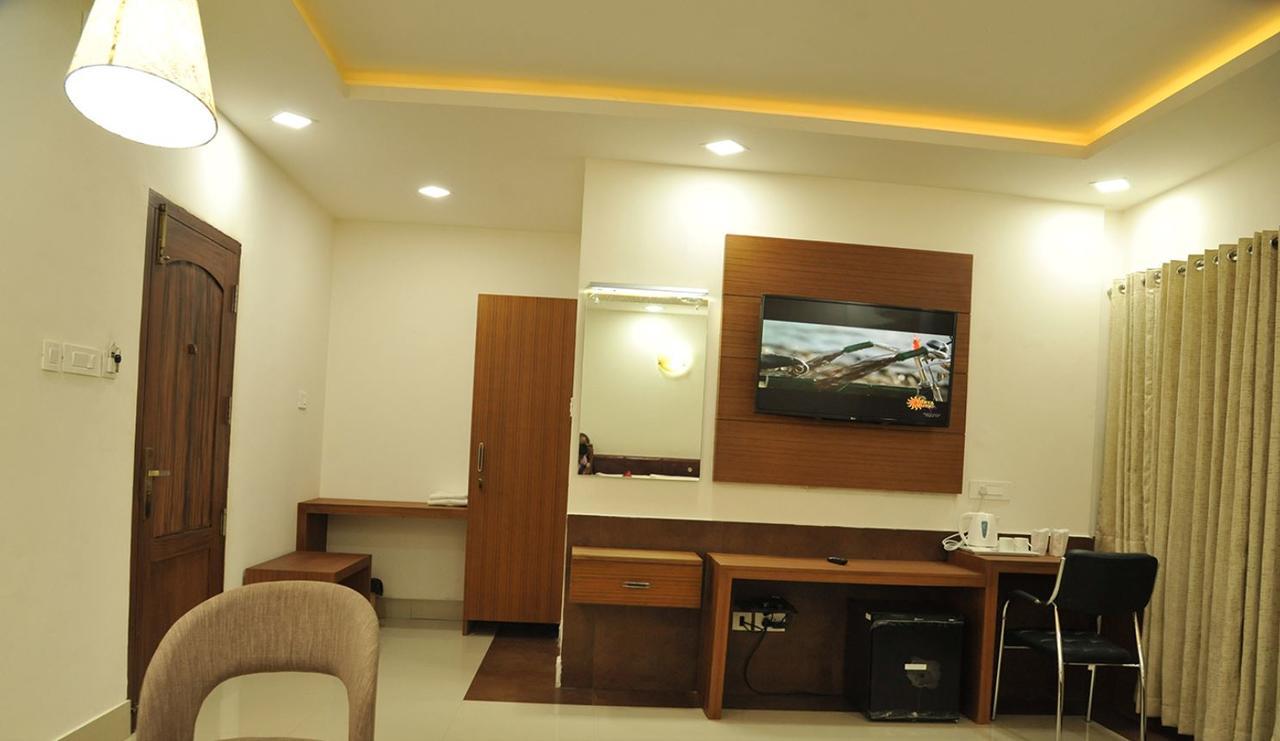 Hotel Soorya Castle Wayanad Exteriör bild