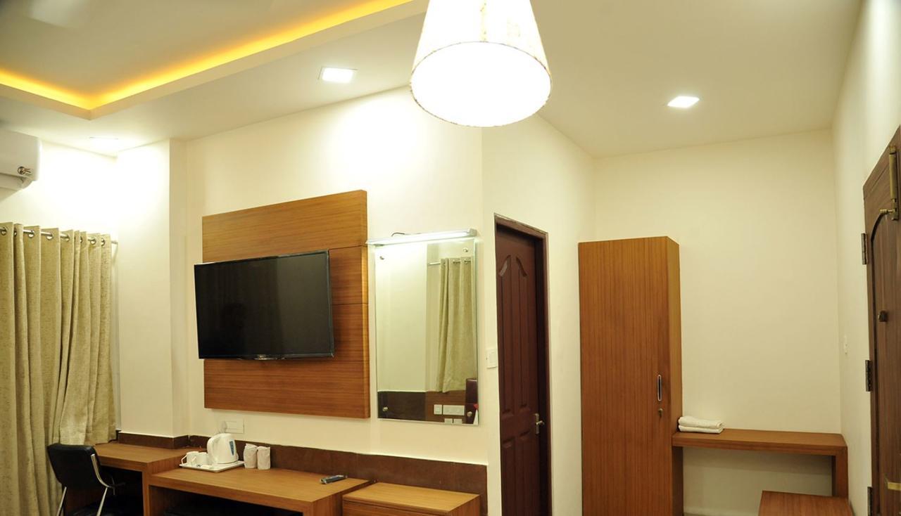 Hotel Soorya Castle Wayanad Exteriör bild