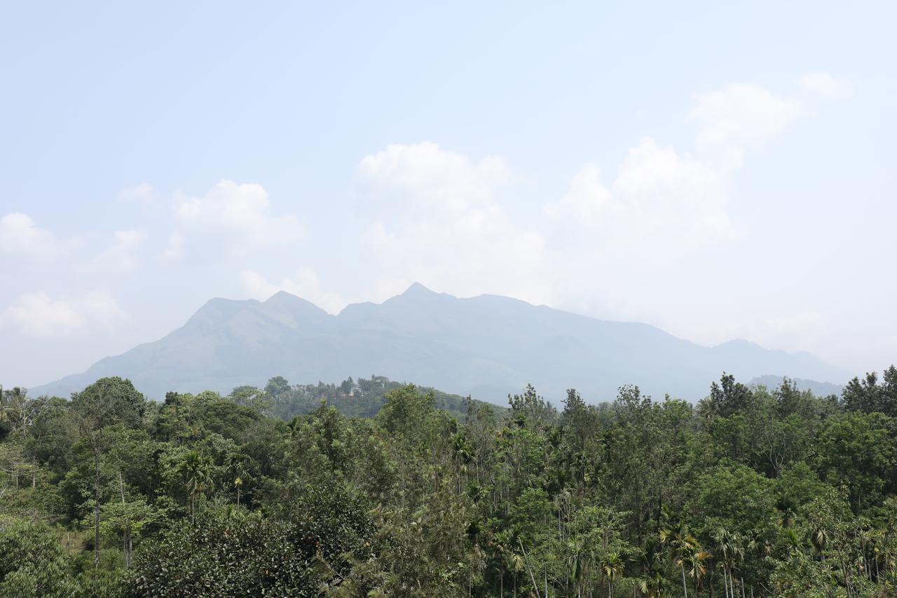 Hotel Soorya Castle Wayanad Exteriör bild